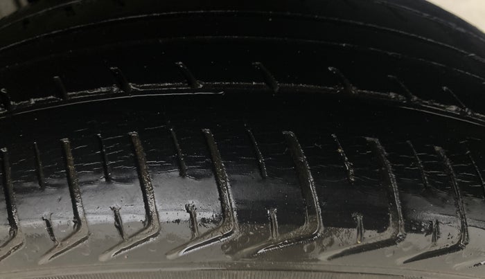2015 Maruti Alto K10 VXI, Petrol, Manual, 36,513 km, Left Rear Tyre Tread
