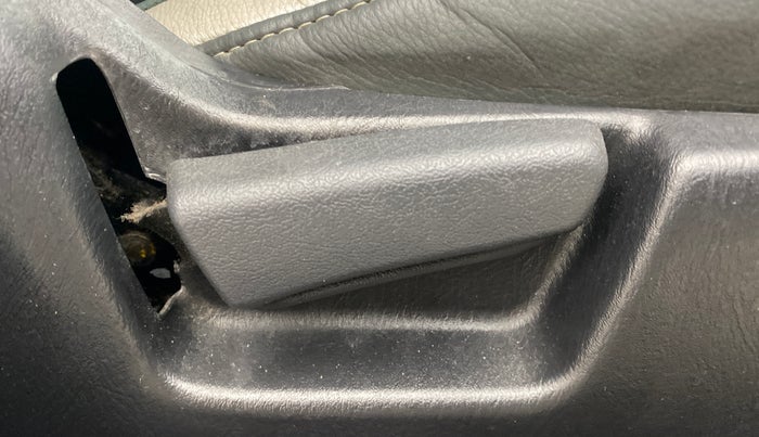 2015 Maruti Alto K10 VXI, Petrol, Manual, 36,513 km, Driver Side Adjustment Panel