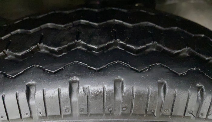 2020 Maruti Eeco 5 STR CNG WITH AC PLUSHTR, CNG, Manual, 14,258 km, Right Front Tyre Tread