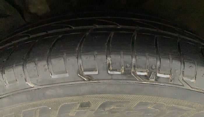 2016 Hyundai Creta SX PLUS AT 1.6 PETROL, Petrol, Automatic, 68,536 km, Left Front Tyre Tread