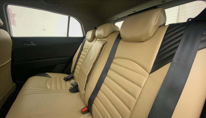 2016 Hyundai Creta SX PLUS AT 1.6 PETROL, Petrol, Automatic, 68,536 km, Right Side Rear Door Cabin