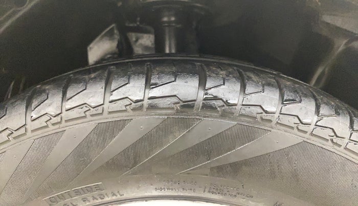 2016 Ford Ecosport TITANIUM 1.5L DIESEL, Diesel, Manual, 78,935 km, Right Front Tyre Tread