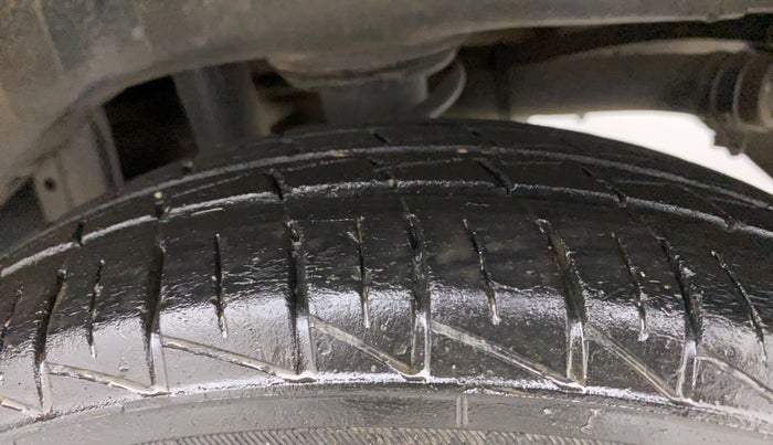 2021 Maruti Alto VXI PLUS, Petrol, Manual, 24,463 km, Left Rear Tyre Tread