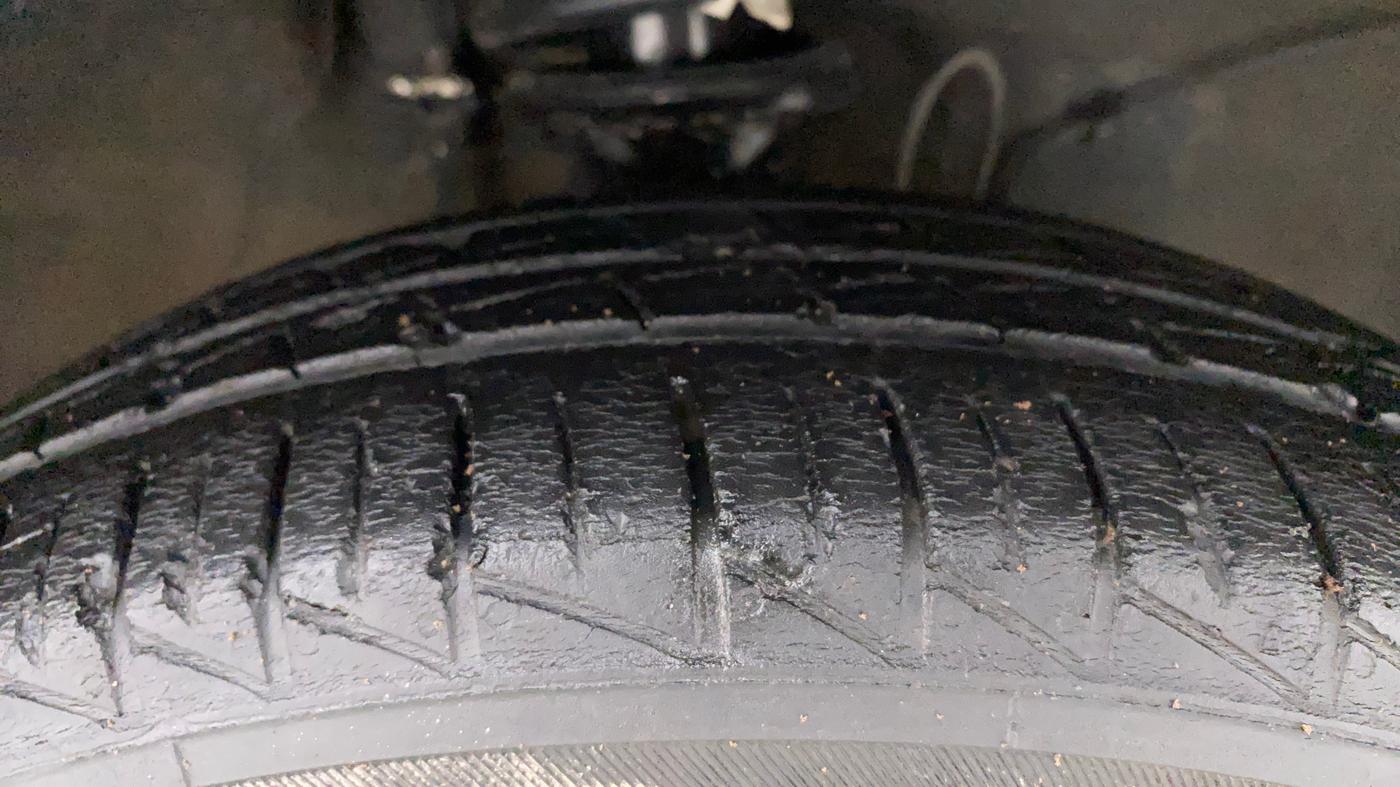2021 Maruti Alto VXI PLUS, Petrol, Manual, 24,463 km, Right Front Tyre Tread