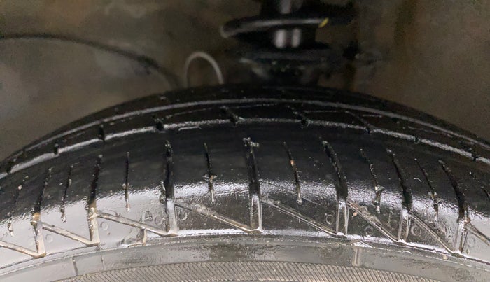 2021 Maruti Alto VXI PLUS, Petrol, Manual, 24,463 km, Left Front Tyre Tread