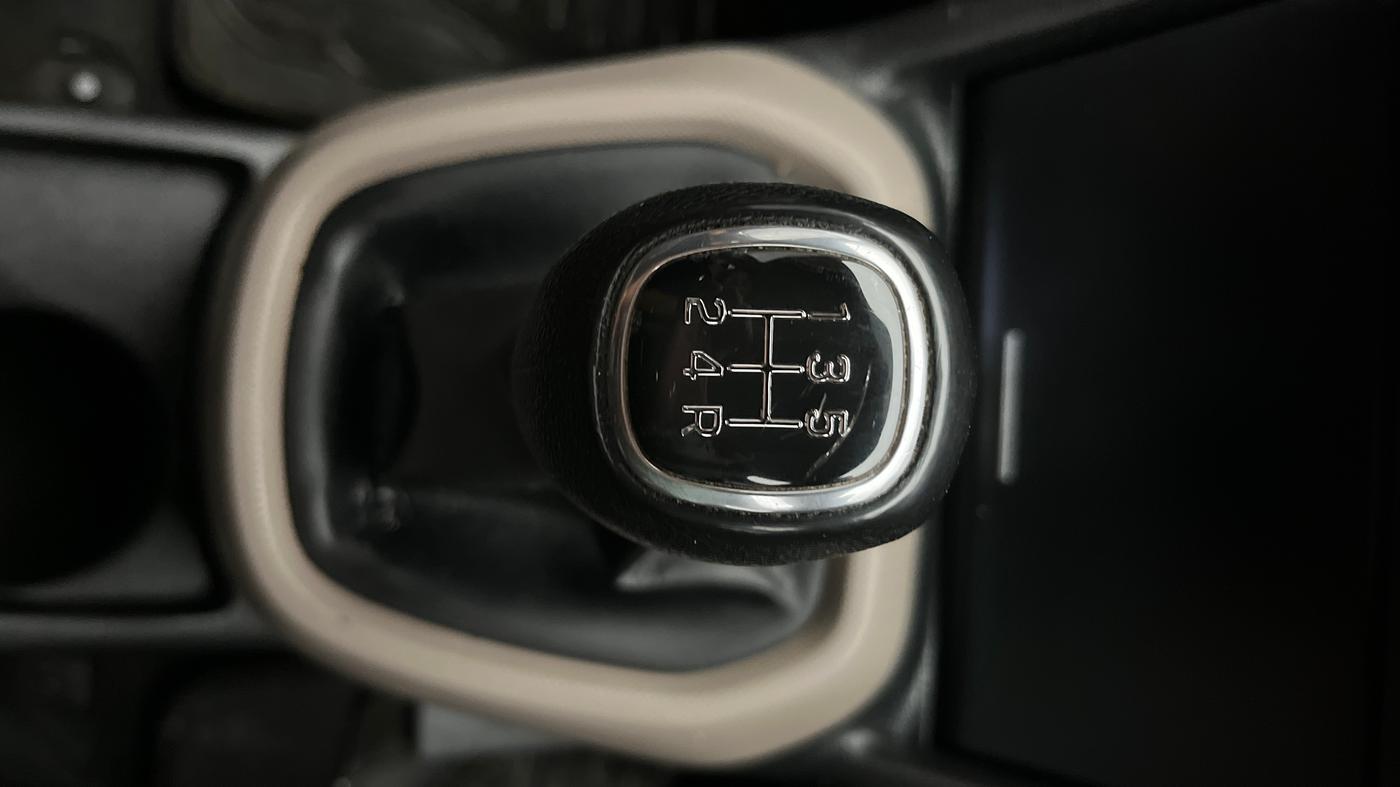 2015 Hyundai Xcent S 1.2, Petrol, Manual, 71,547 km, Gear Lever