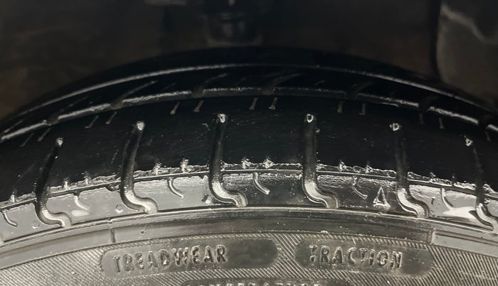 2015 Hyundai Xcent S 1.2, Petrol, Manual, 71,547 km, Right Front Tyre Tread