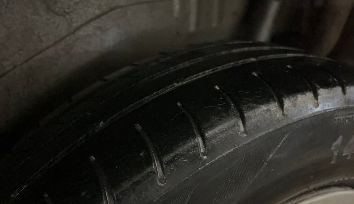 2014 Maruti Wagon R 1.0 LXI, Petrol, Manual, 93,143 km, Left Rear Tyre Tread