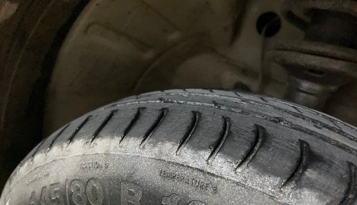 2014 Maruti Wagon R 1.0 LXI, Petrol, Manual, 93,143 km, Right Front Tyre Tread