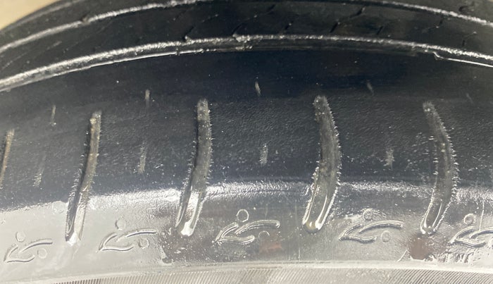 2023 Tata ALTROZ XZ + SUNROOF, Petrol, Manual, 44,407 km, Left Front Tyre Tread