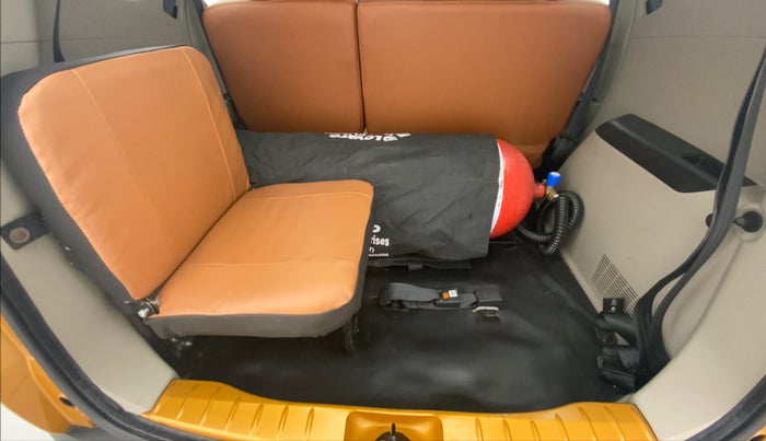 2019 Renault TRIBER 1.0 RXT, CNG, Manual, 9,215 km, Third Seat Row ( optional )