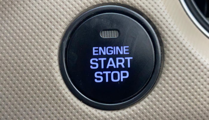 2017 Hyundai Grand i10 ASTA 1.2 KAPPA VTVT, Petrol, Manual, 67,375 km, Keyless Start/ Stop Button