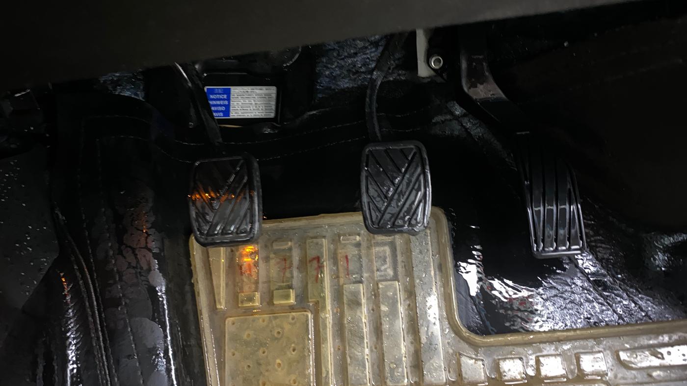 2022 Maruti Vitara Brezza VXI, Petrol, Manual, 1,23,572 km, Pedals