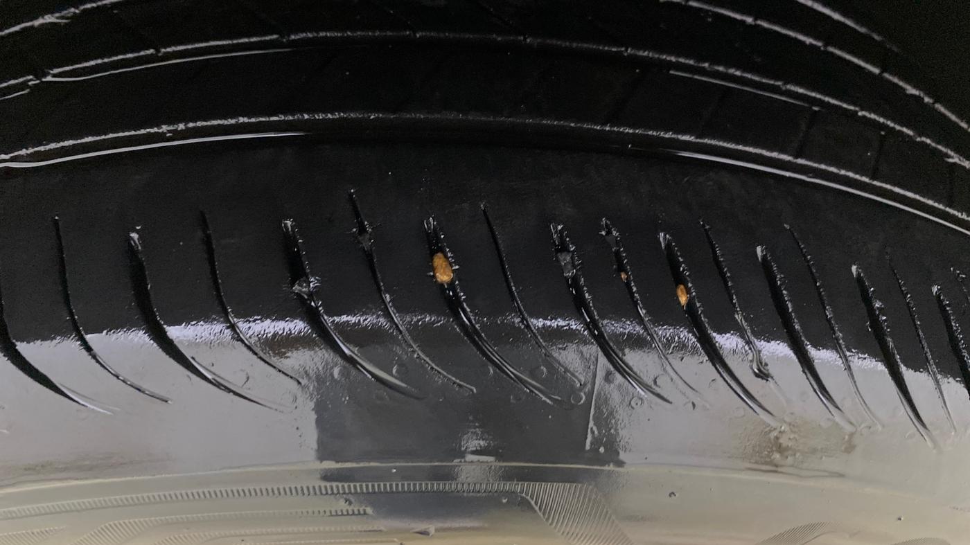 2022 Maruti Vitara Brezza VXI, Petrol, Manual, 1,23,572 km, Left Front Tyre Tread