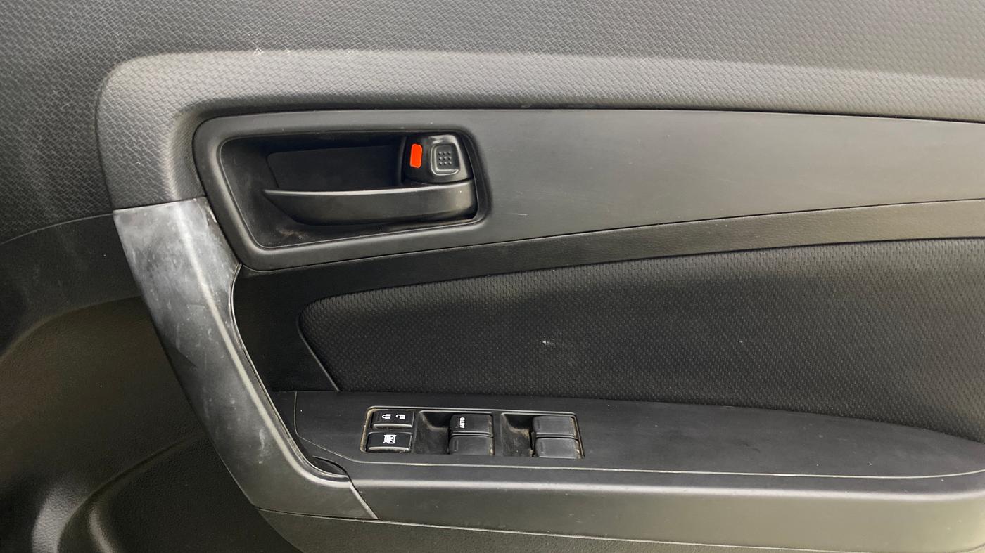 2022 Maruti Vitara Brezza VXI, Petrol, Manual, 1,23,572 km, Driver Side Door Panels Control