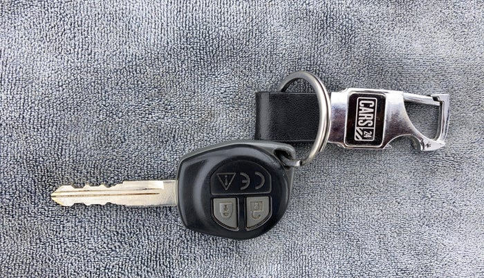 2021 Maruti Swift VXI, Petrol, Manual, 25,401 km, Key Close Up