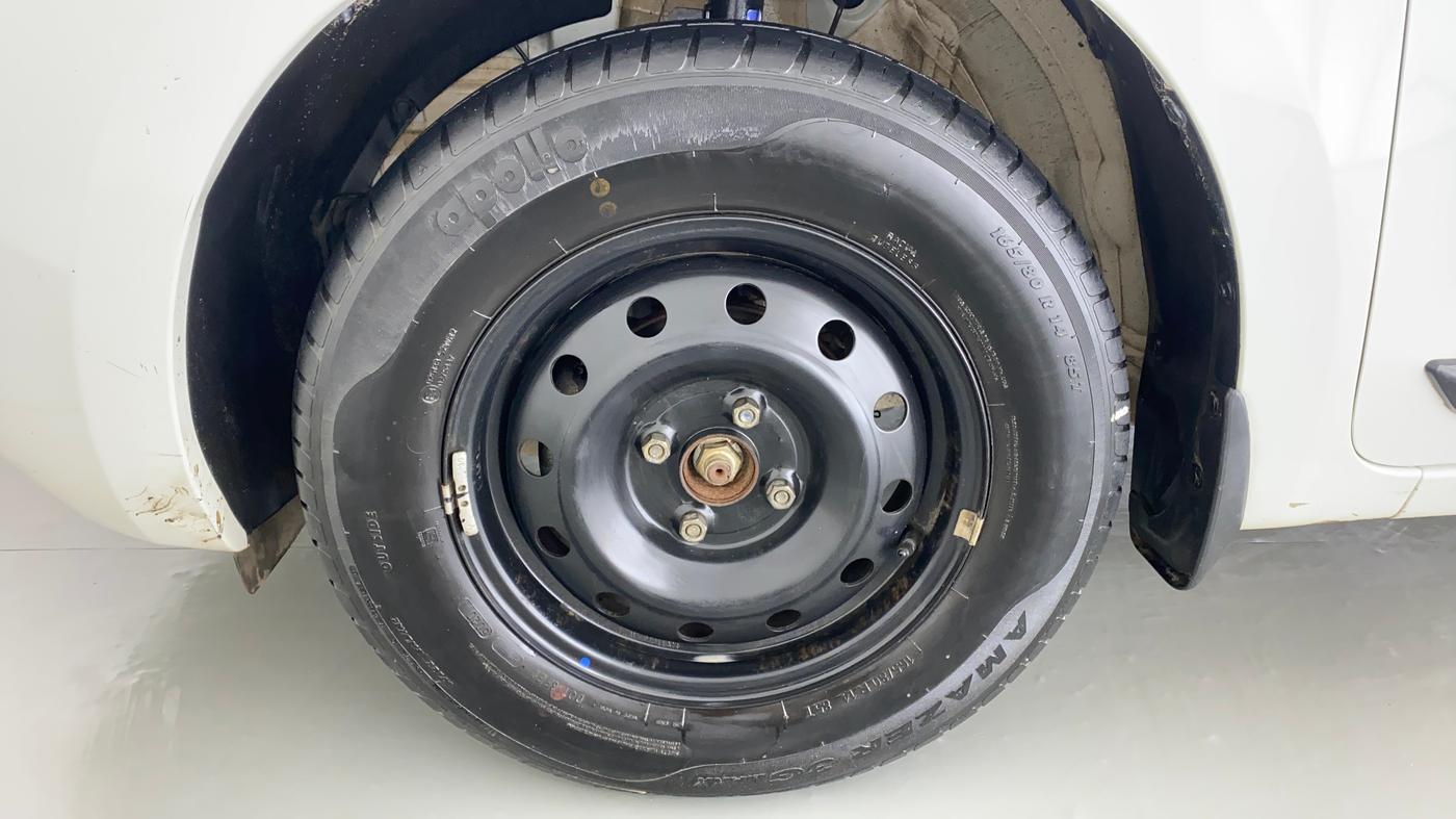 2021 Maruti Swift VXI, Petrol, Manual, 25,401 km, Left Front Wheel