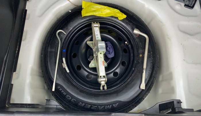 2021 Maruti Swift VXI, Petrol, Manual, 25,401 km, Spare Tyre