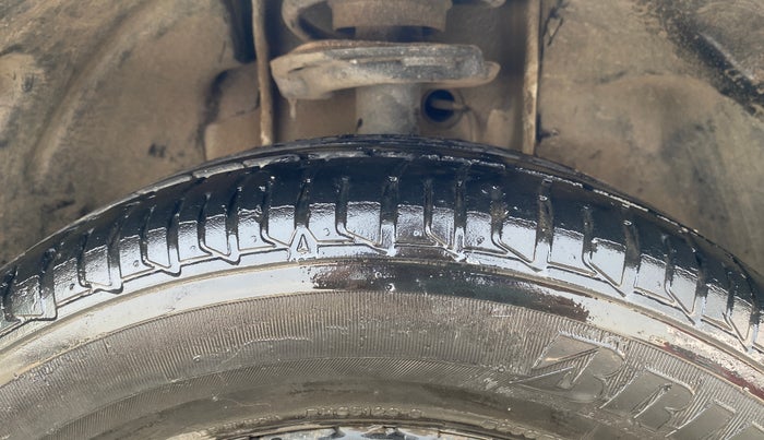 2017 Tata Tiago XT PETROL, Petrol, Manual, 27,057 km, Right Front Tyre Tread