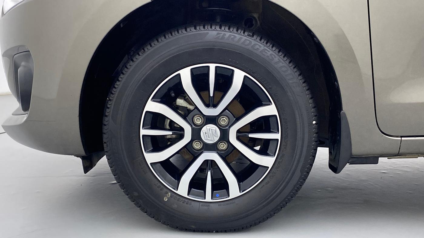 2020 Maruti Swift VXI D, Petrol, Manual, 11,035 km, Left Front Wheel
