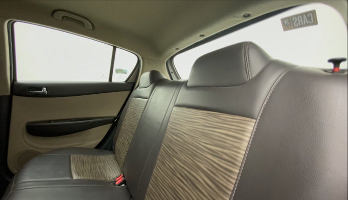 2013 Hyundai i20 MAGNA 1.2, Petrol, Manual, 54,222 km, Right Side Rear Door Cabin