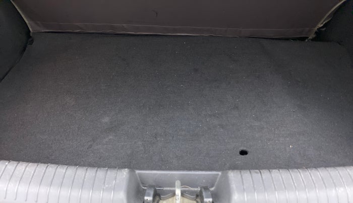 2013 Hyundai i20 MAGNA 1.2, Petrol, Manual, 54,222 km, Boot Inside