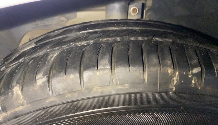 2017 Ford New Figo TITANIUM1.5 DIESEL, Diesel, Manual, 74,450 km, Left Front Tyre Tread