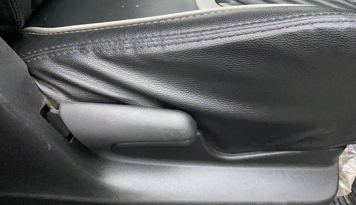 2021 Maruti Vitara Brezza VXI, Petrol, Manual, 61,054 km, Driver Side Adjustment Panel