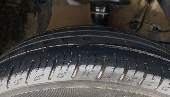 2021 Maruti Vitara Brezza VXI, Petrol, Manual, 61,054 km, Right Front Tyre Tread