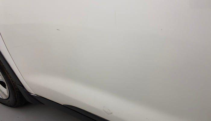 2021 Maruti Vitara Brezza VXI, Petrol, Manual, 61,054 km, Front passenger door - Minor scratches