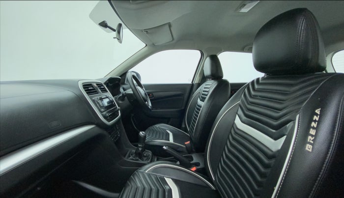 2021 Maruti Vitara Brezza VXI, Petrol, Manual, 61,054 km, Right Side Front Door Cabin