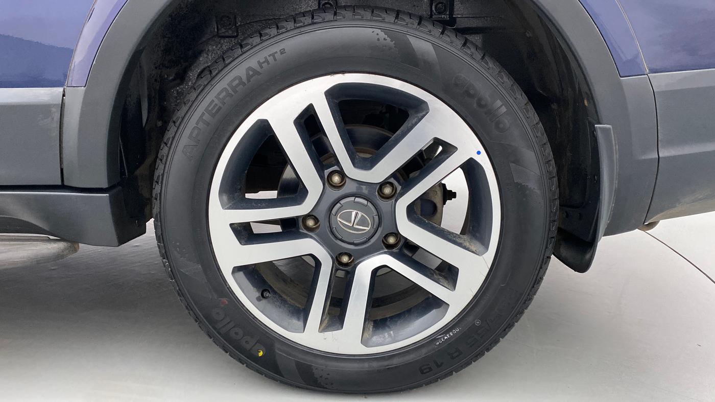 2017 Tata Hexa Varicor 400 XTA, Diesel, Automatic, 78,916 km, Left Rear Wheel