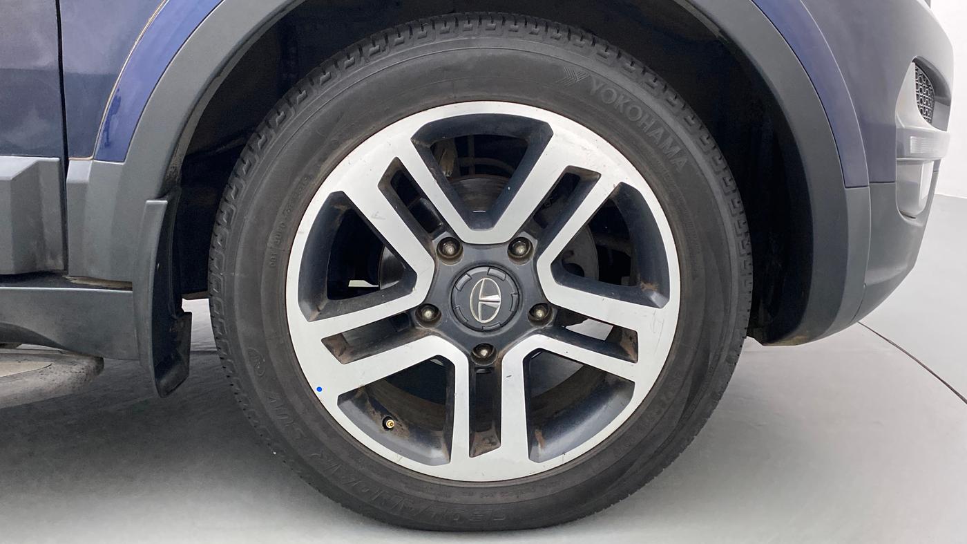2017 Tata Hexa Varicor 400 XTA, Diesel, Automatic, 78,916 km, Right Front Wheel