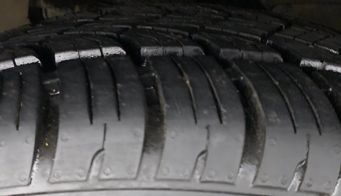 2017 Tata Hexa Varicor 400 XTA, Diesel, Automatic, 78,916 km, Left Front Tyre Tread