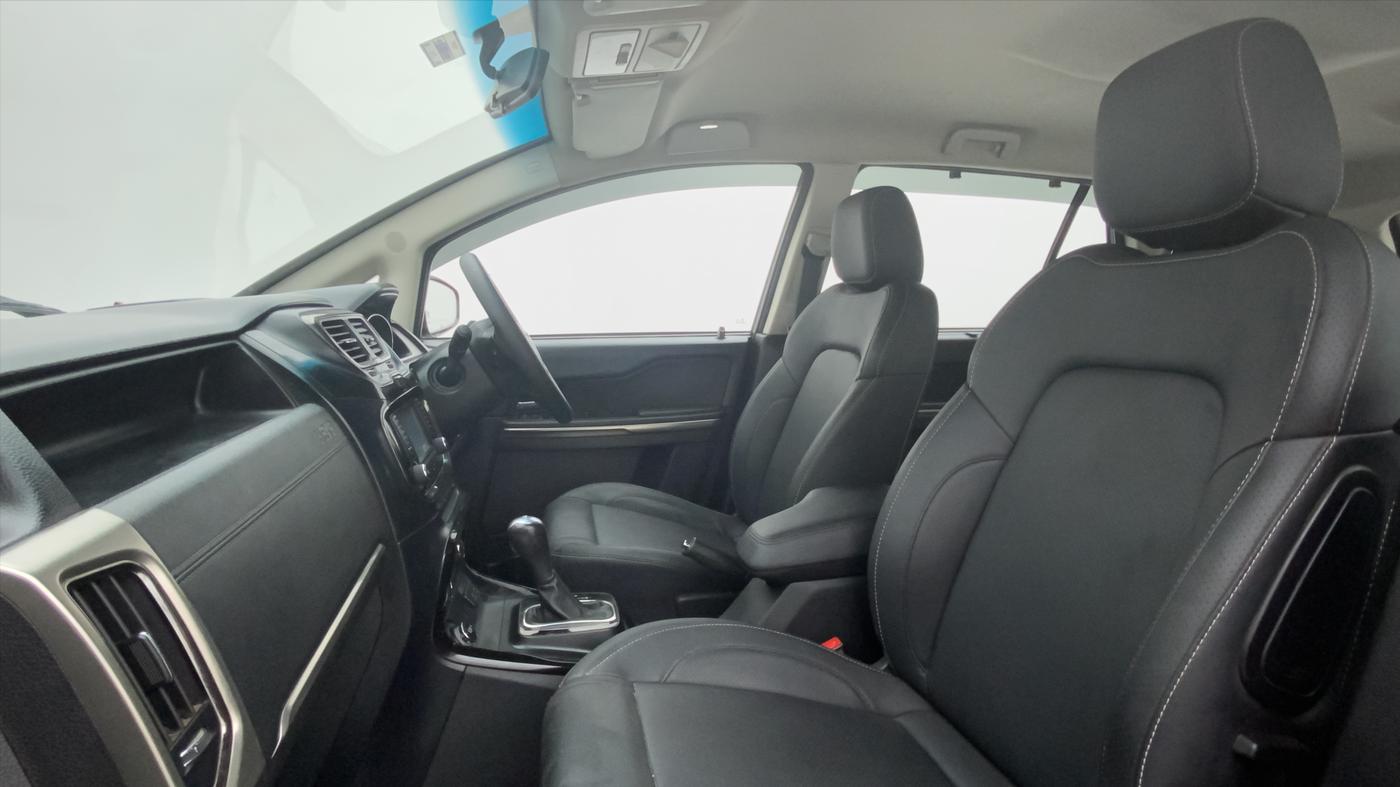 2017 Tata Hexa Varicor 400 XTA, Diesel, Automatic, 78,916 km, Right Side Front Door Cabin