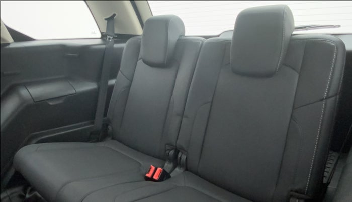 2017 Tata Hexa Varicor 400 XTA, Diesel, Automatic, 78,916 km, Third Seat Row ( optional )