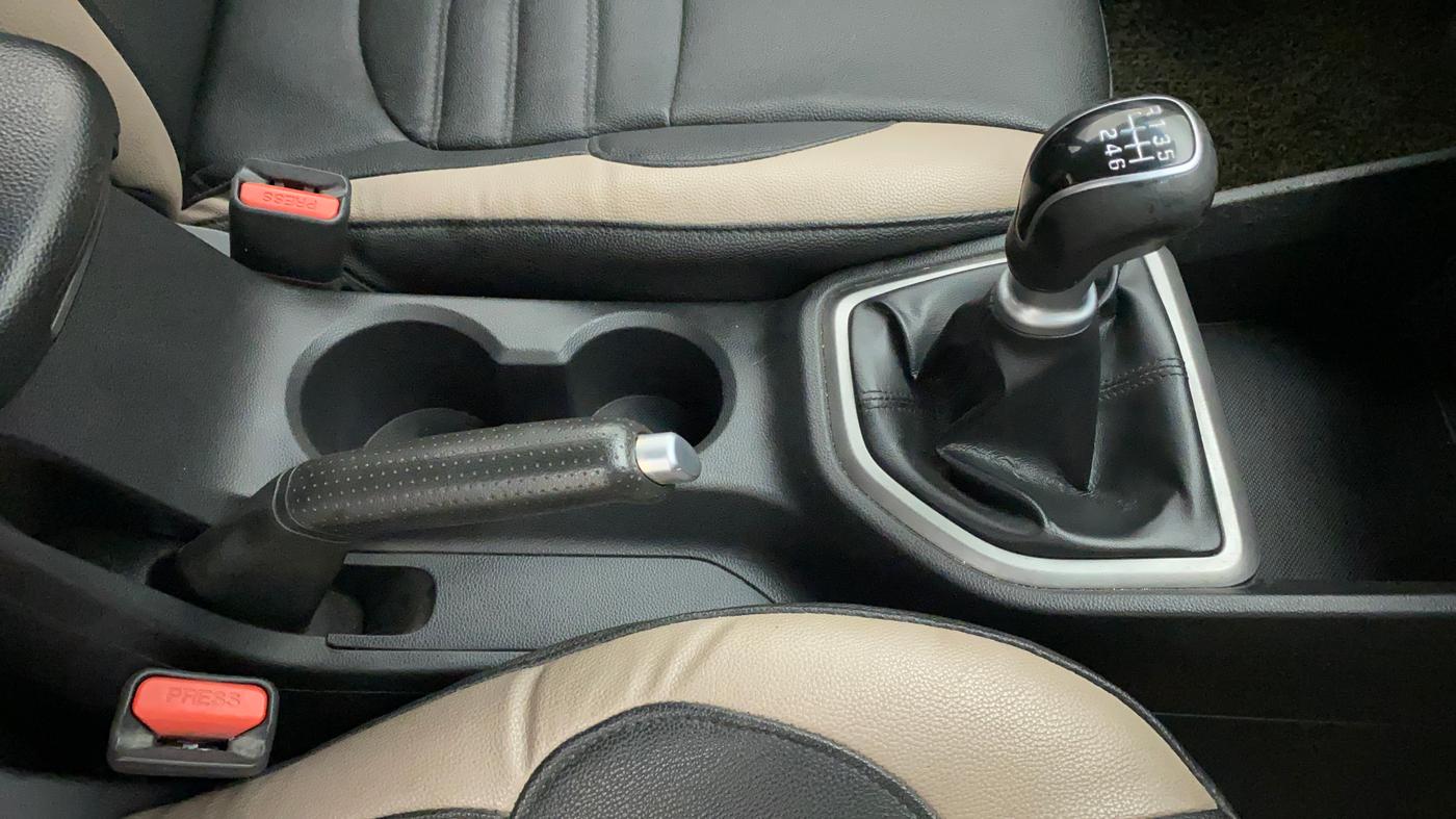 2017 Hyundai Creta E PLUS 1.6 PETROL, Petrol, Manual, 57,918 km, Gear Lever