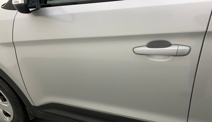 2017 Hyundai Creta E PLUS 1.6 PETROL, Petrol, Manual, 57,918 km, Front passenger door - Slightly dented