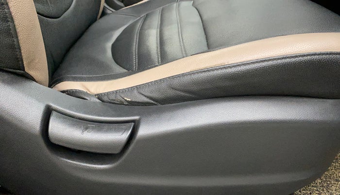 2017 Hyundai Creta E PLUS 1.6 PETROL, Petrol, Manual, 57,918 km, Driver Side Adjustment Panel