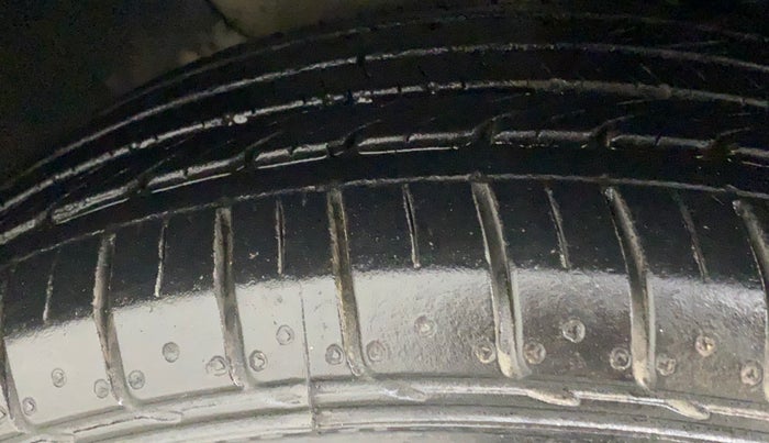 2017 Hyundai Creta E PLUS 1.6 PETROL, Petrol, Manual, 57,918 km, Left Front Tyre Tread