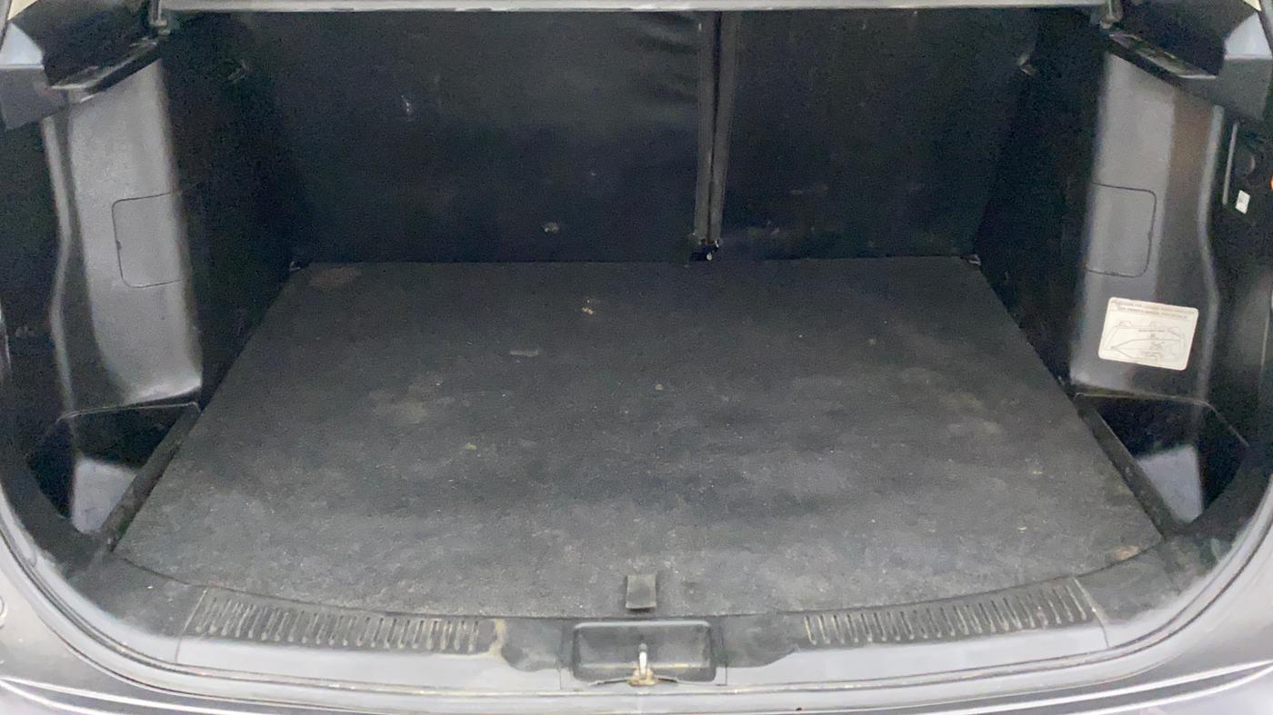 2018 Maruti S Cross ZETA 1.3, Diesel, Manual, 1,22,827 km, Boot Inside