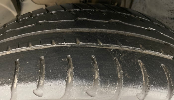 2013 Nissan Terrano XL PLUS 85 PS DEISEL, Diesel, Manual, 57,461 km, Left Front Tyre Tread