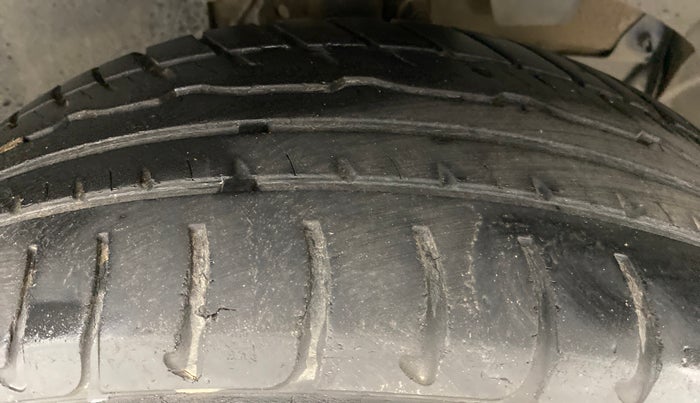 2013 Nissan Terrano XL PLUS 85 PS DEISEL, Diesel, Manual, 57,461 km, Right Front Tyre Tread