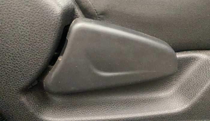 2020 Renault Kwid RXL, Petrol, Manual, 23,126 km, Driver Side Adjustment Panel