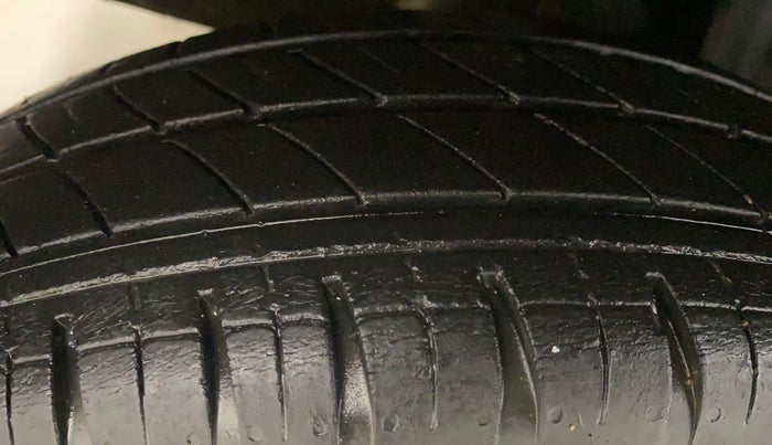 2020 Renault Kwid RXL, Petrol, Manual, 23,126 km, Right Rear Tyre Tread