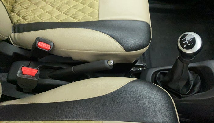 2017 Maruti Wagon R 1.0 VXI, Petrol, Manual, 18,958 km, Gear Lever