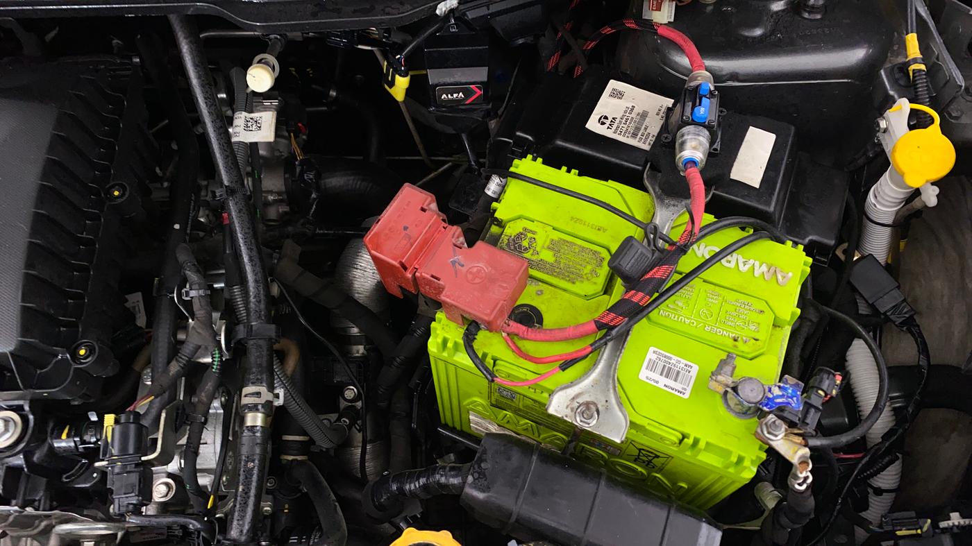 2025 Tata Curvv Creative 1.2 Petrol 7DCA, CNG, Automatic, 19,620 km, Engine View - Left
