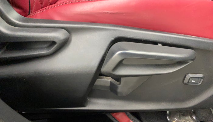 2025 Tata Curvv Creative 1.2 Petrol 7DCA, CNG, Automatic, 19,564 km, Driver Side Adjustment Panel