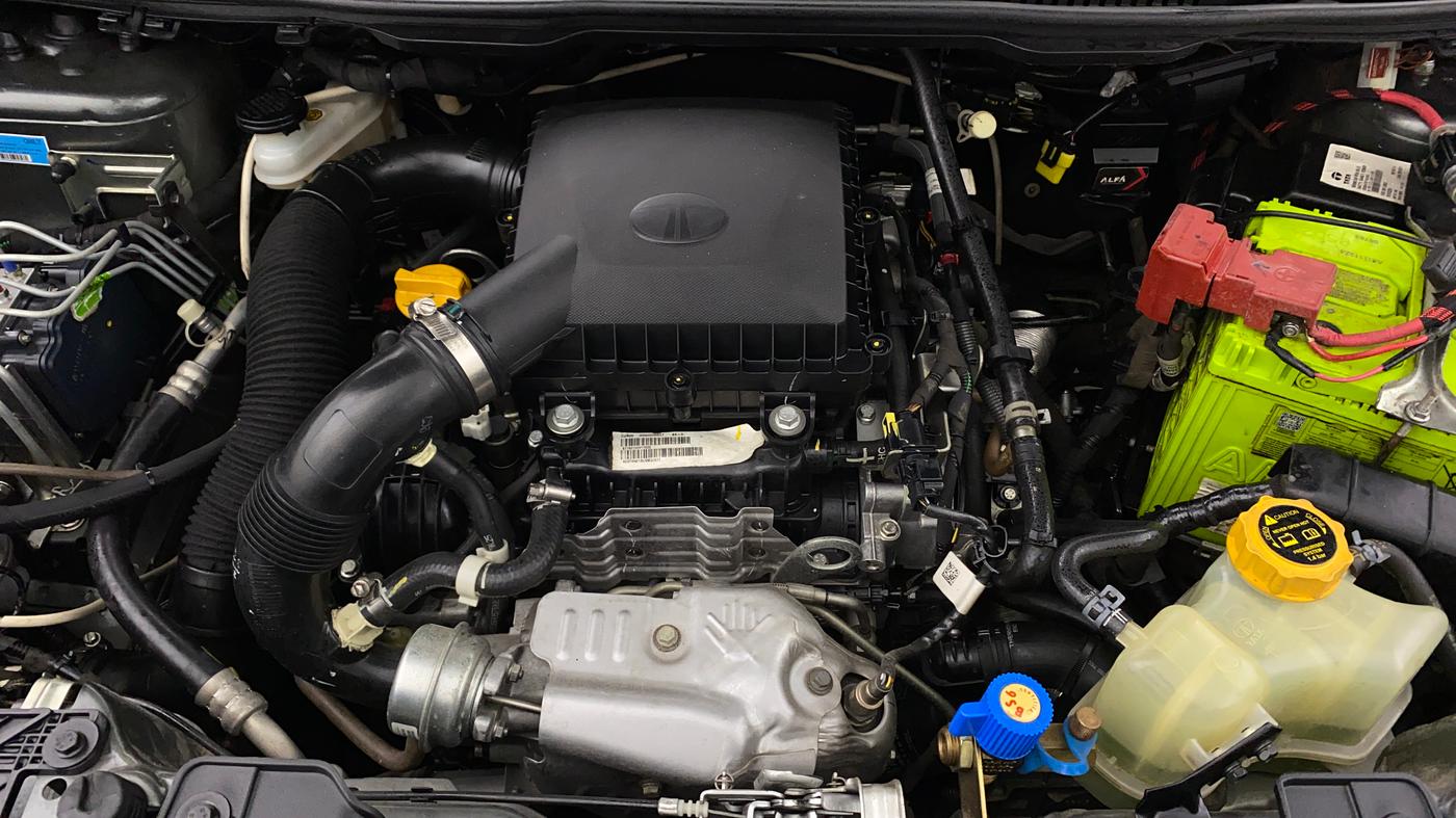 2025 Tata Curvv Creative 1.2 Petrol 7DCA, CNG, Automatic, 19,620 km, Engine View