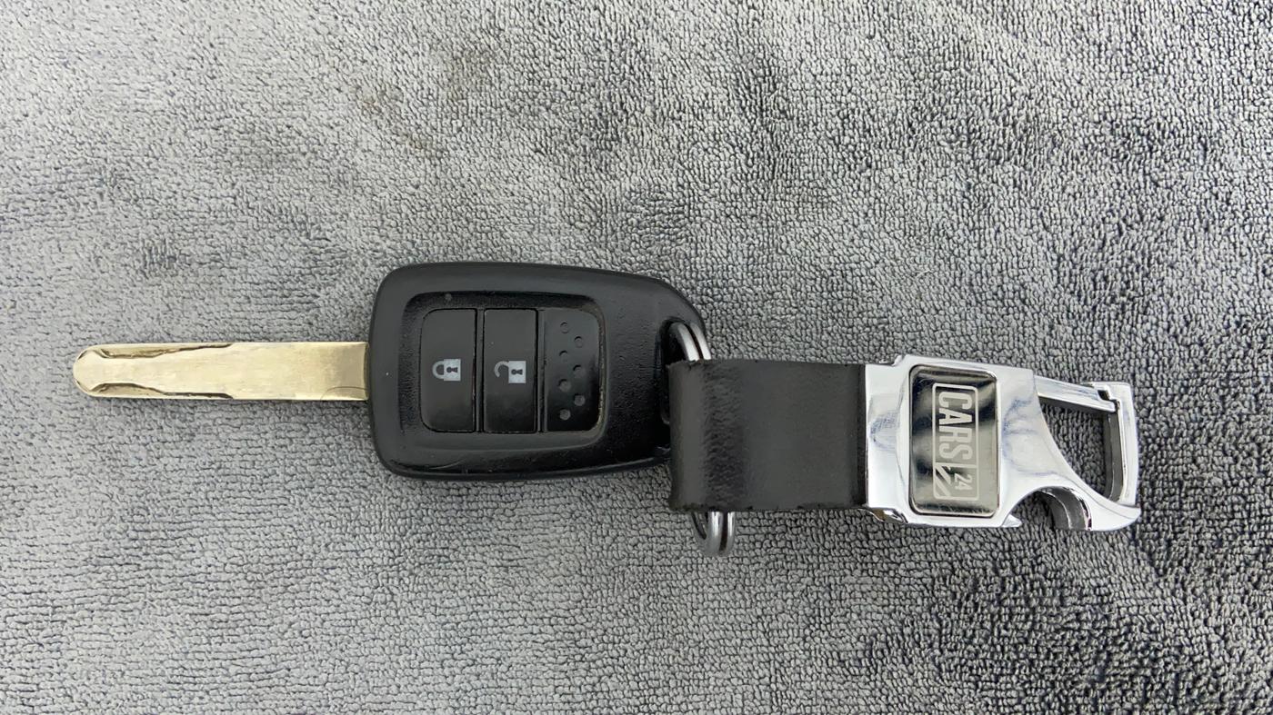 2015 Honda Jazz 1.2L I-VTEC V AT, Petrol, Automatic, 53,282 km, Key Close Up